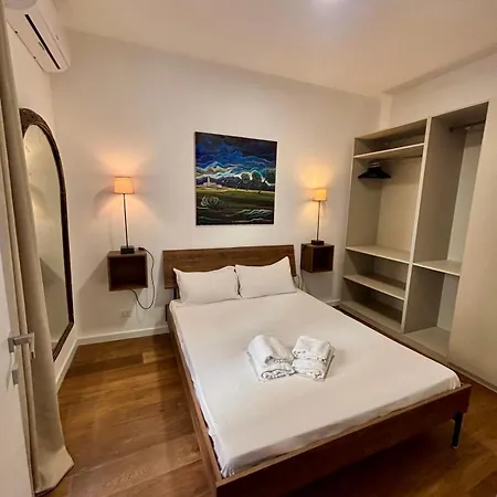Casanova Pied A Terre Apartment *